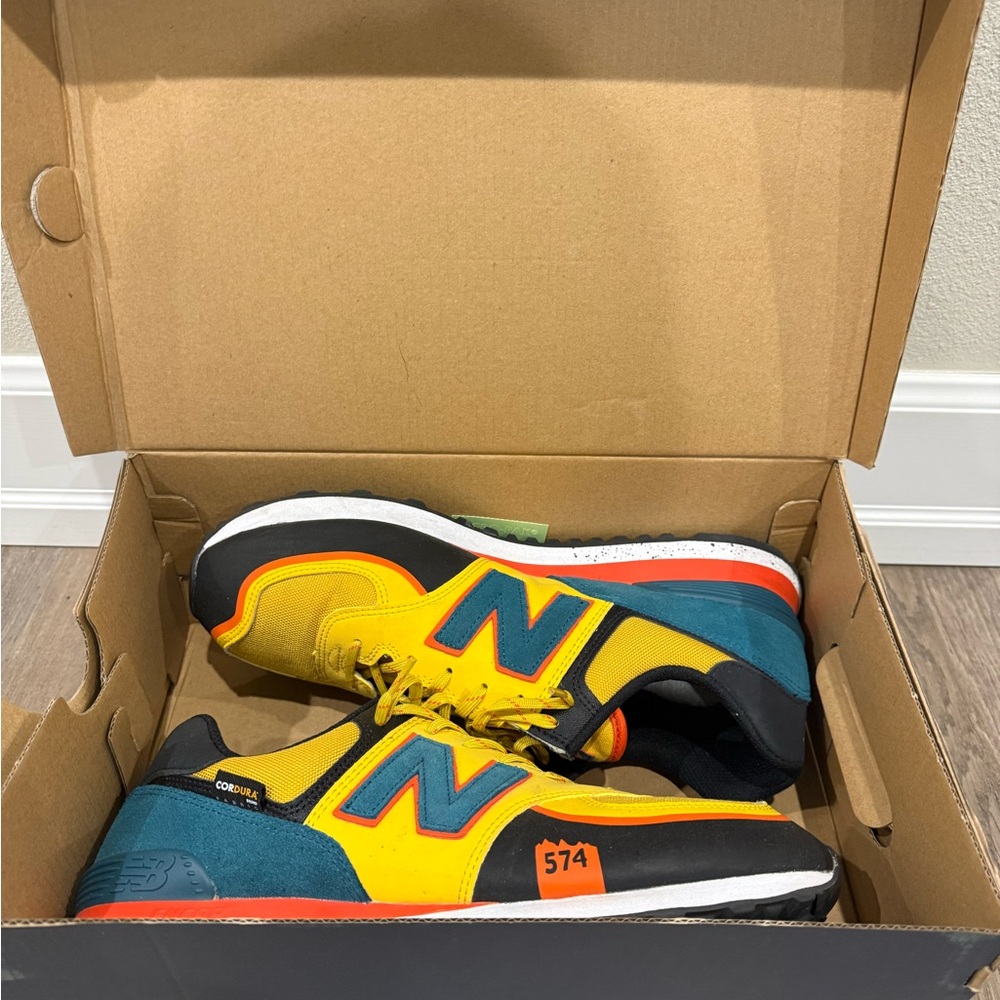 New Balance Men’s Sizw 11 | 574 Athletic Shoe - Yellow/Teal/Black